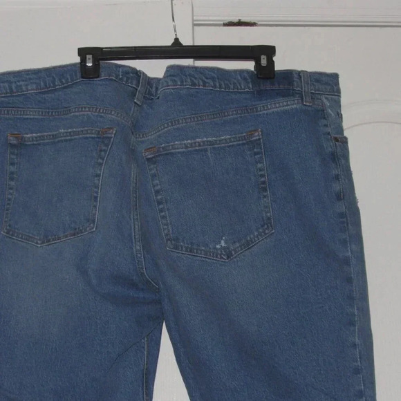 NWT ABERCROMBIE AND FITCH High Rise Dad Distressed Jeans Plus Size 36/22s Short - Picture 6 of 9